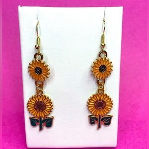 NWT Handmade Sunflower & Gold Plated Chain Drop Earrings